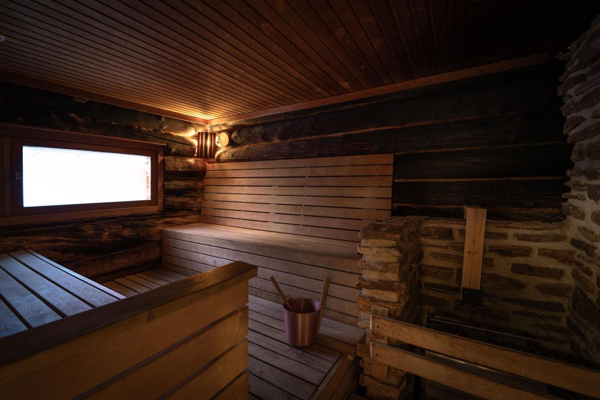Kuukkeli Log Houses Aurora Resort Саариселькя Экстерьер фото