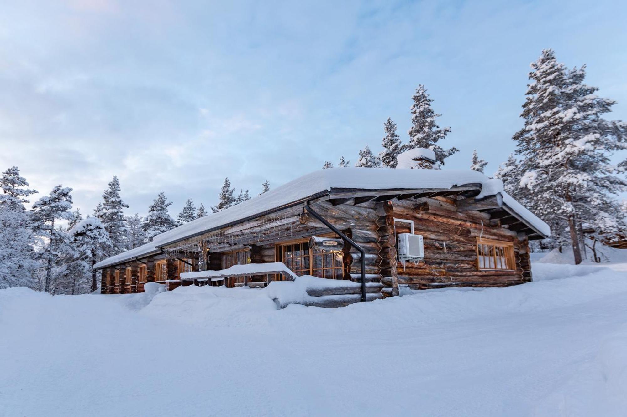 Kuukkeli Log Houses Aurora Resort Саариселькя Экстерьер фото
